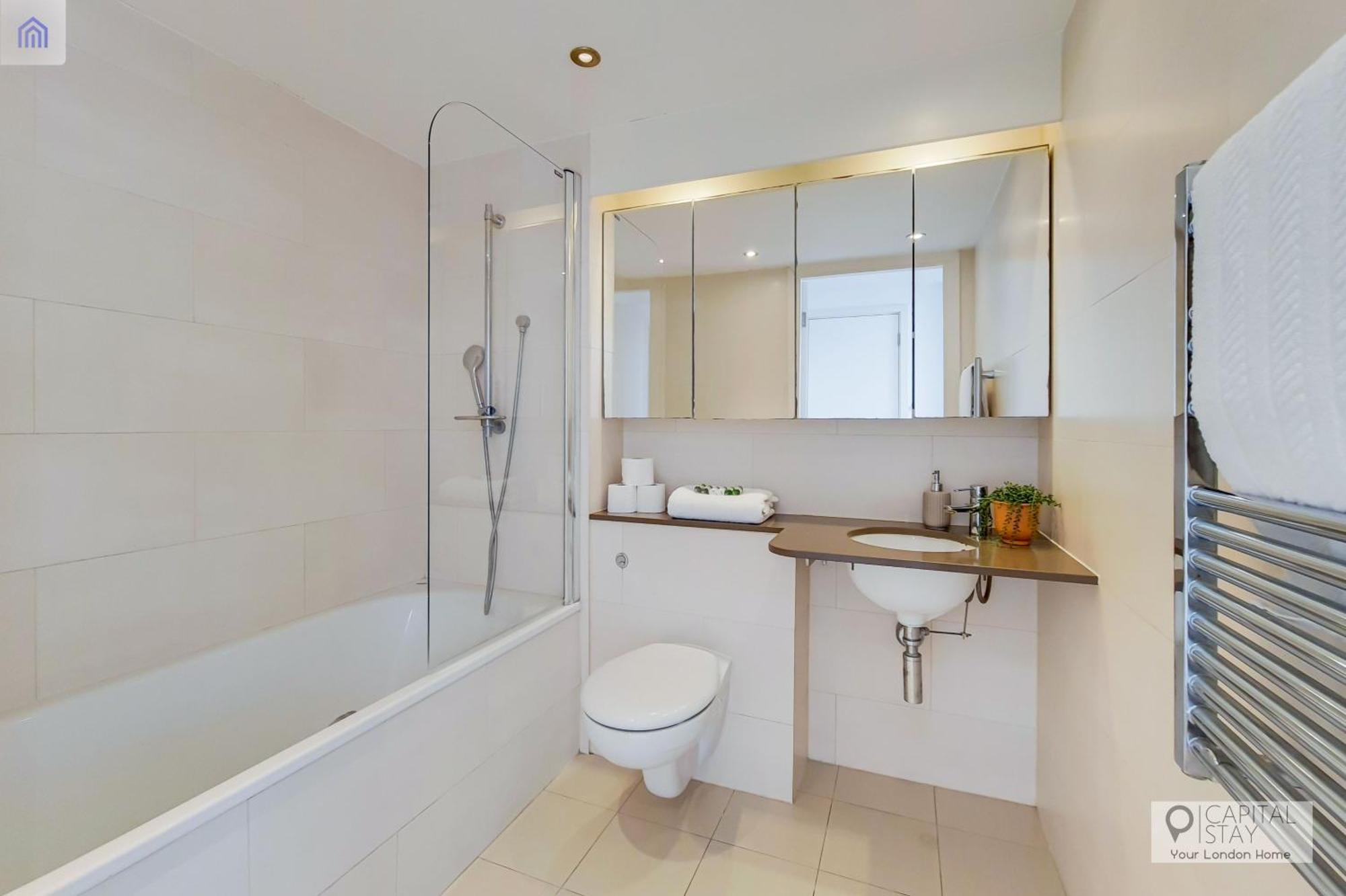 London Excel Stays - One Bed Apartment מראה חיצוני תמונה