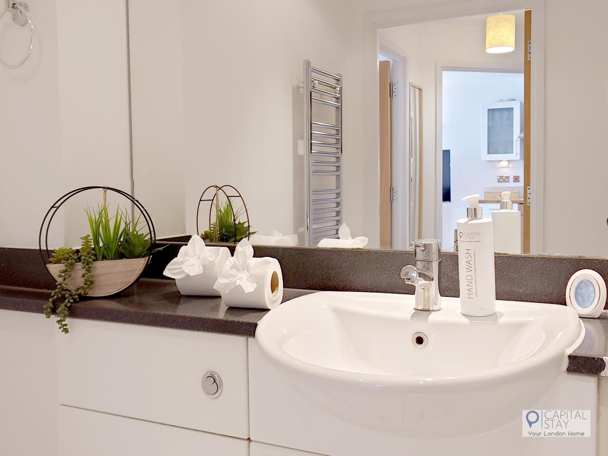 London Excel Stays - One Bed Apartment מראה חיצוני תמונה